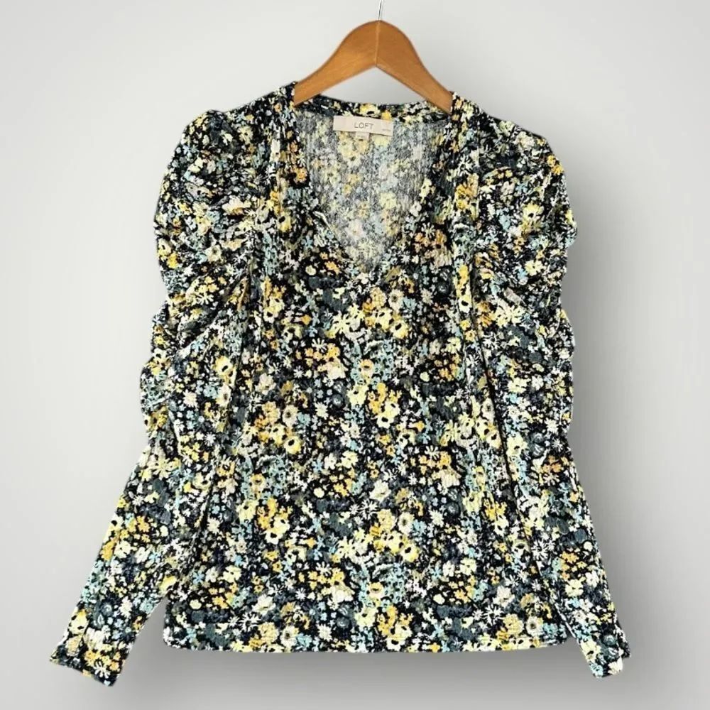 🎉5 for $45🎉 Loft top blouse shirt size PS